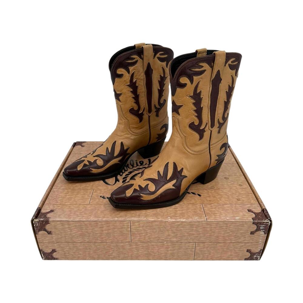 Pair of Charlie 1 Horse Western Boots Size 7B